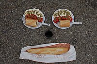 Westlich von St. Florent, Mittagessen 1.JPG